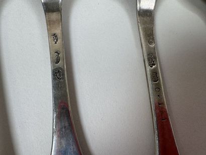 Ensemble de 6 fourchettes et 6 cuillères...