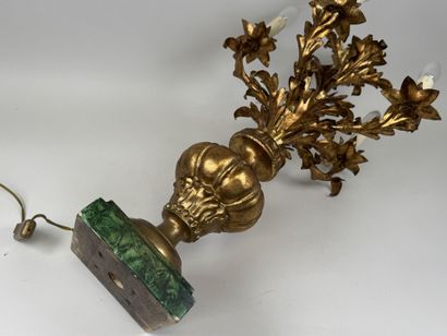 Pied de lampe en bois et métal doré à cinq...