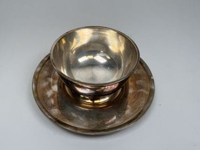 RAVINET D'ENFER.
Gravy boat on a silver plated...