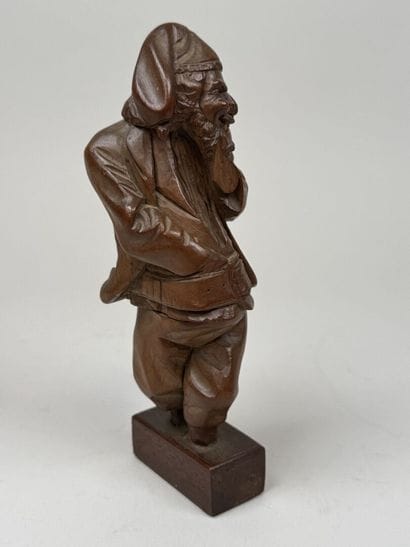 ART POPULAIRE.
Casse-noix en bois sculpté...