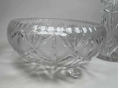 BOHEME.
Grande coupe tripode circulaire et...