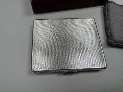 Poudrier rectangulaire en argent 835 millième...