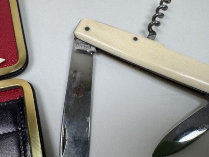 Set includes:
- LE TANNEUR.
Synthetic ivory-colored...
