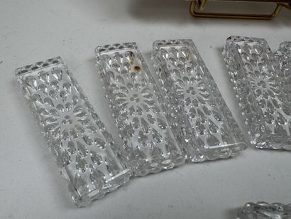 BACCARAT.
Modèle GOUTTES.
Série de 8 porte-couteaux...