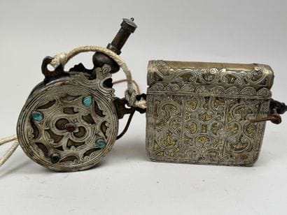 North Africa, 20th century.
A powder flask...