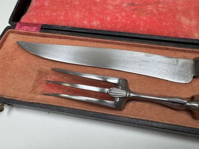 Silver-plated cutting set with metal accents...