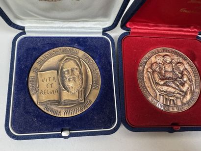 Set of seven medals made of bronze, copper,...