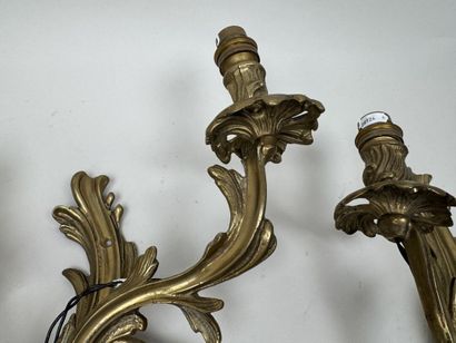 Paire d'appliques en bronze à deux bras de...