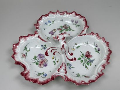 Set of fine polychrome earthenware pieces...