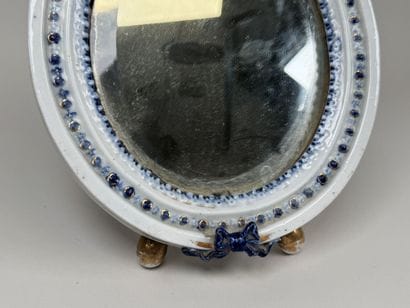 Miroir de table à vue ovale en porcelaine...