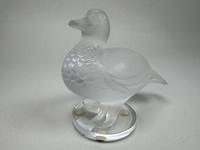 LALIQUE.
Duck.
Molded, pressed, and satin-finished...