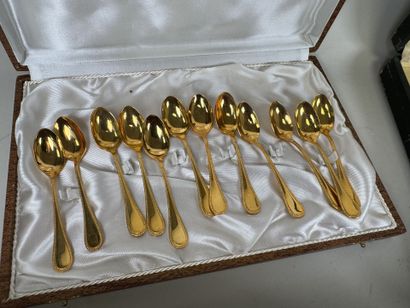 Important lot de couverts de table et de...