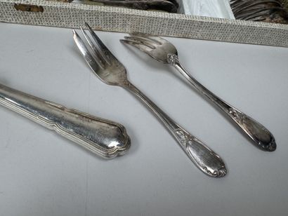 FRIONNET FRANCOIS.
Partie de ménagère en...