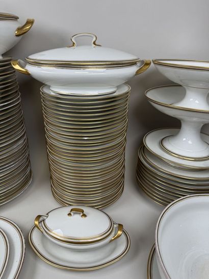 William GUERIN & Co. in Limoges.
Extensive...