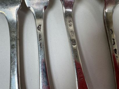 Ensemble de 6 fourchettes et 6 cuillères...