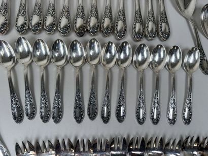 Partie de ménagère en métal argenté, modèle...