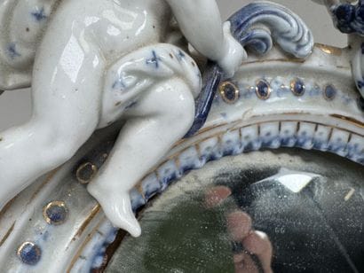 Miroir de table à vue ovale en porcelaine...