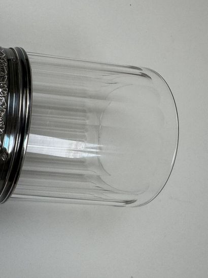Important verre ou petit vase en cristal,...