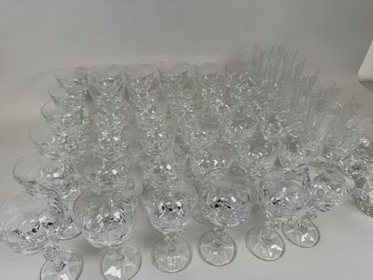VILLEROY & BOCH.
Crystal glassware set consisting...