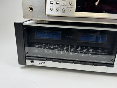 HI-FI set including:
- TECHNICS.
Model SA-DA8.
Stereo...