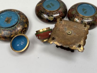 ASIA, 20th century.
Set of cloisonné brass...
