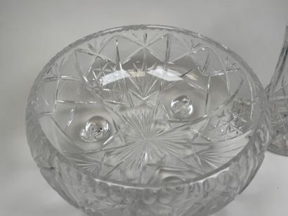BOHEME.
Grande coupe tripode circulaire et...