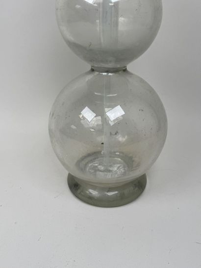 Siphon en verre à double renflements, la...