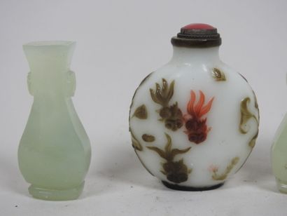 Chine, XXe. 
Ensemble de six tabatières,...