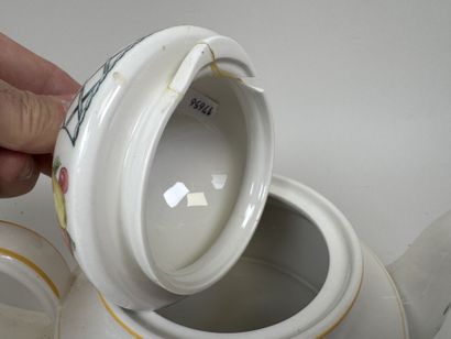 VILLEROY & BOCH.
Modèle BASKET.
Lot en faïence...
