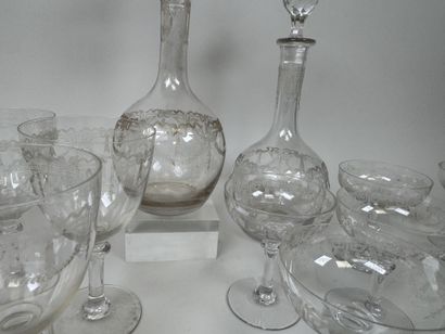 Partie de service de verres en cristal à...