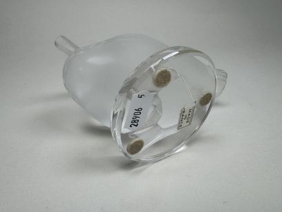 LALIQUE.
Duck.
Molded, pressed, and satin-finished...