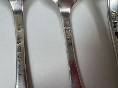 Ensemble de 6 fourchettes et 6 cuillères...