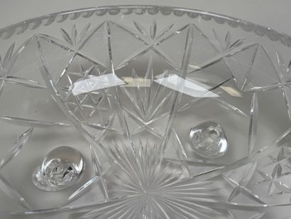 BOHEME.
Grande coupe tripode circulaire et...