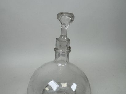 Glass tripod fly trap.
H. 23 cm.