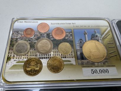 12 coffrets numismatique de pièces en Euro...