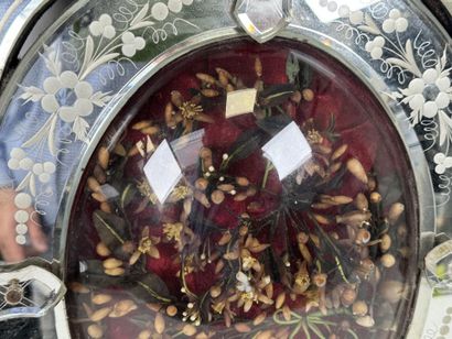 Bridal wreath made of domed glass, with a...