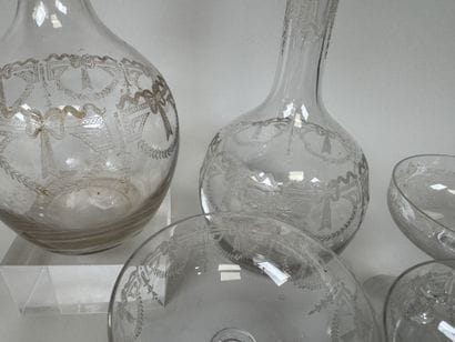 Partie de service de verres en cristal à...