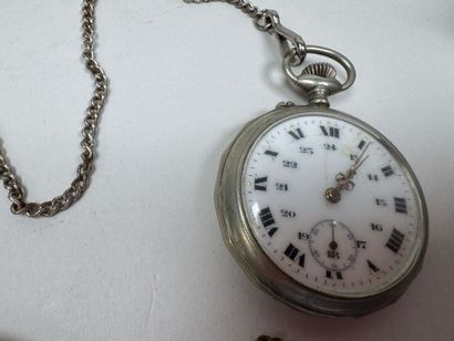 Lot comprenant :
- deux montres de gousset...