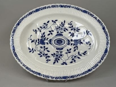 MINTON, late 19th century.
Large oval meat...