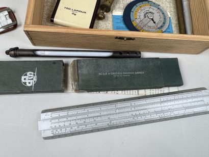 Important lot d'objets divers dont :
- Maurice...