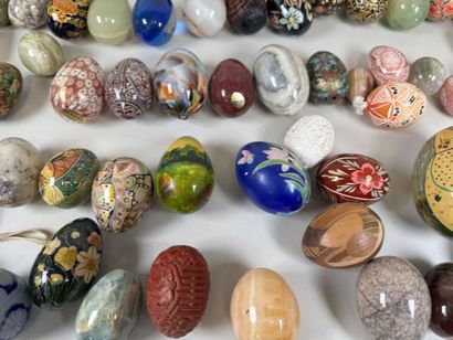 Important collection of eggs and decorative...