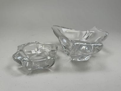DAUM France.
Deux petits vide-poches en cristal...