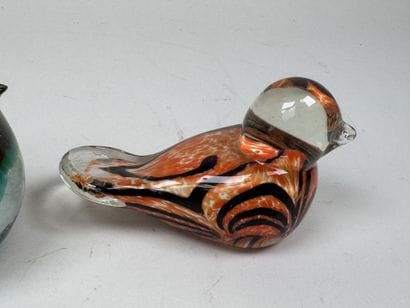 MURANO, XXe.
Oiseaux.
Cinq sujets en verre...