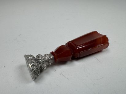 Sceau à cacheter en agate poli, la matrice...