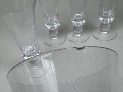 SEVRES.
Série de 6 flutes à champagne en...