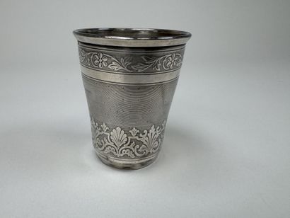 Timbale en argent 950/1000, poinçon Minerve,...
