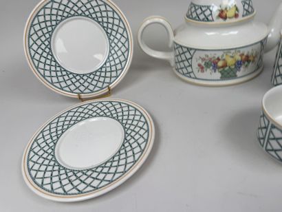 VILLEROY & BOCH.
Modèle BASKET.
Lot en faïence...
