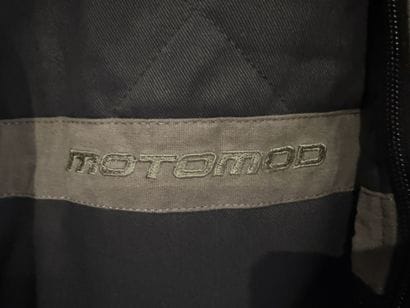 MOTOMOD.
Long motorcycle or scooter jacket.
Size...