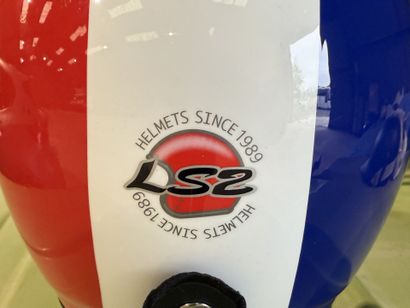 LS2.
Tricolor helmet.
Size XXL.