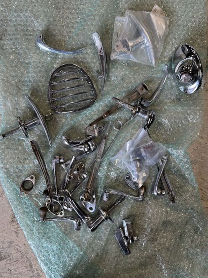 Set of Traction parts including:
- a left...